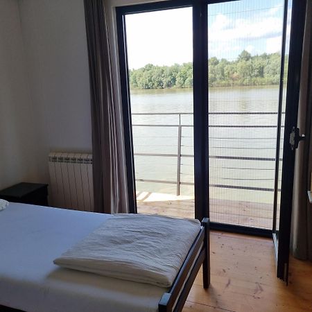 B&B Botel Charlie Belgrade Room photo