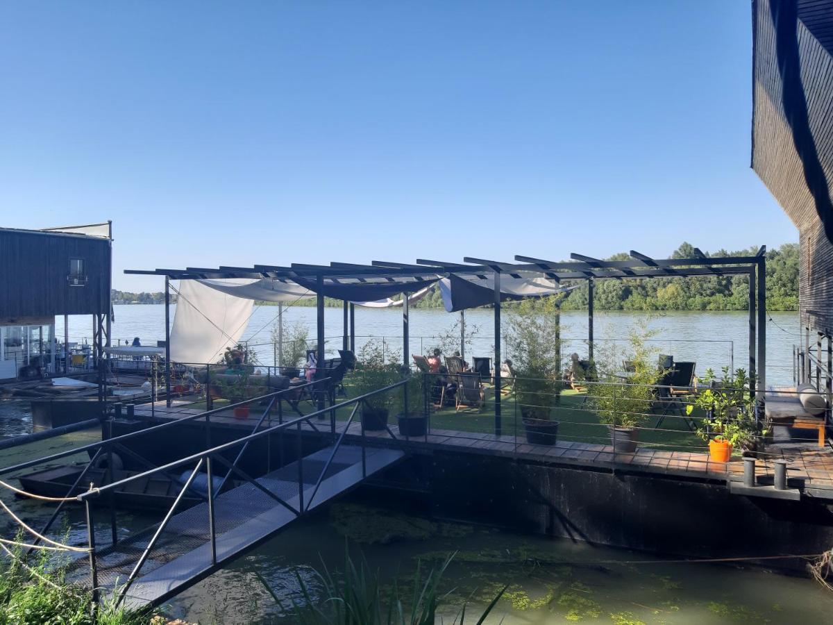 B&B Botel Charlie Belgrade Exterior photo