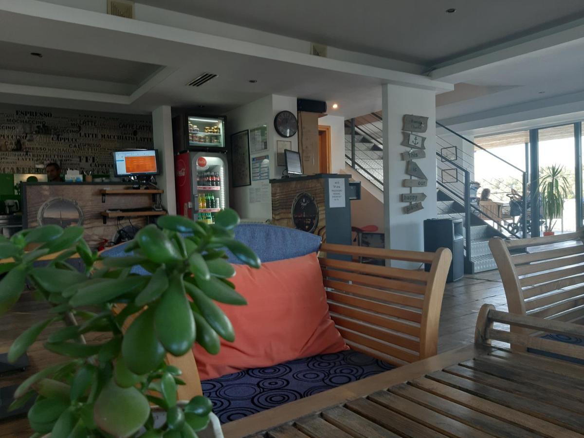 B&B Botel Charlie Belgrade Exterior photo