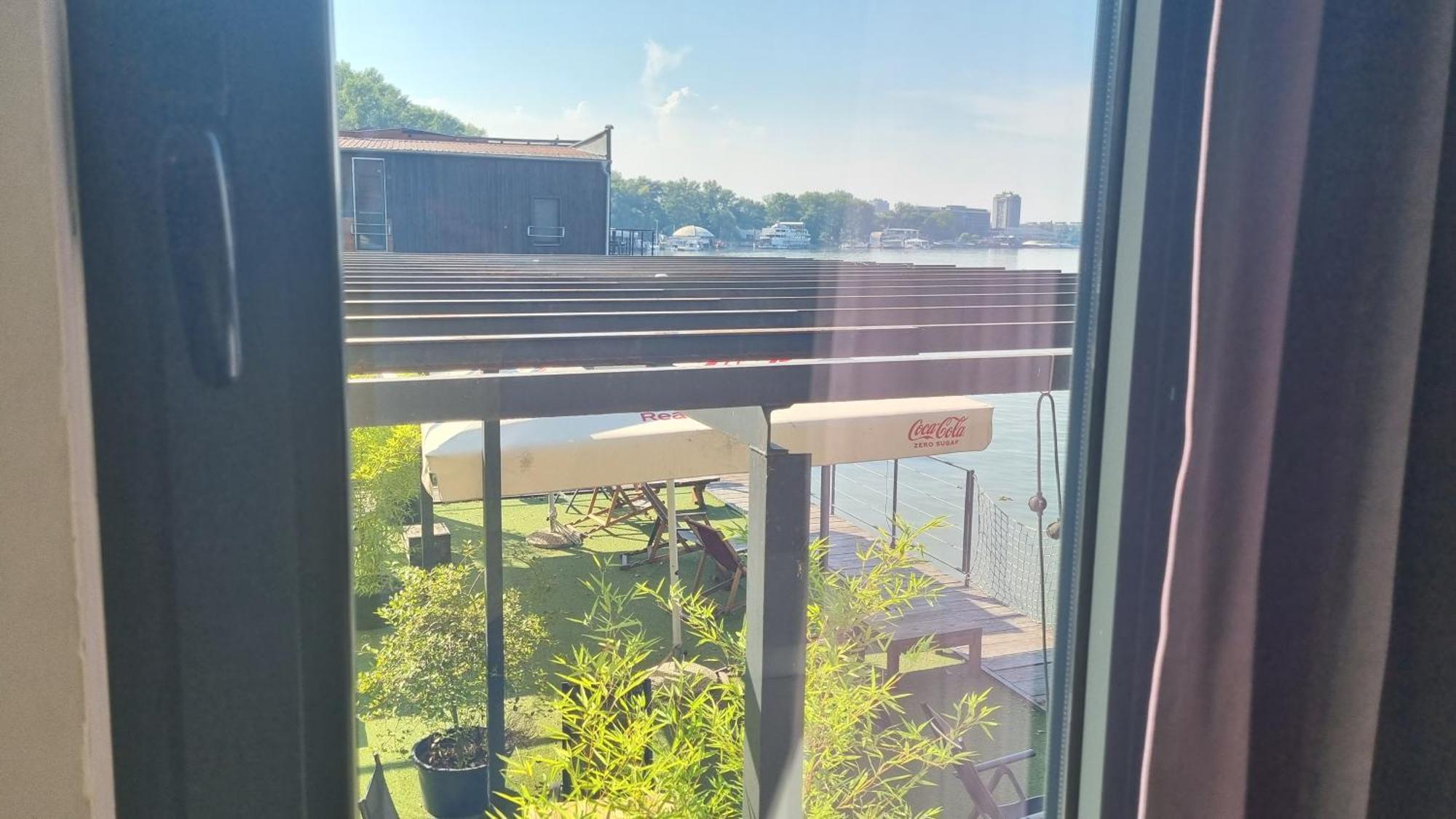 B&B Botel Charlie Belgrade Exterior photo