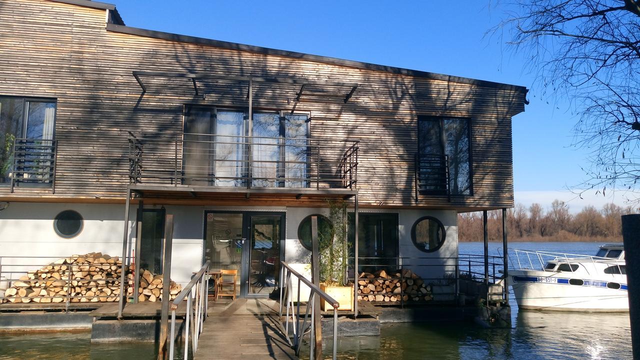 B&B Botel Charlie Belgrade Exterior photo